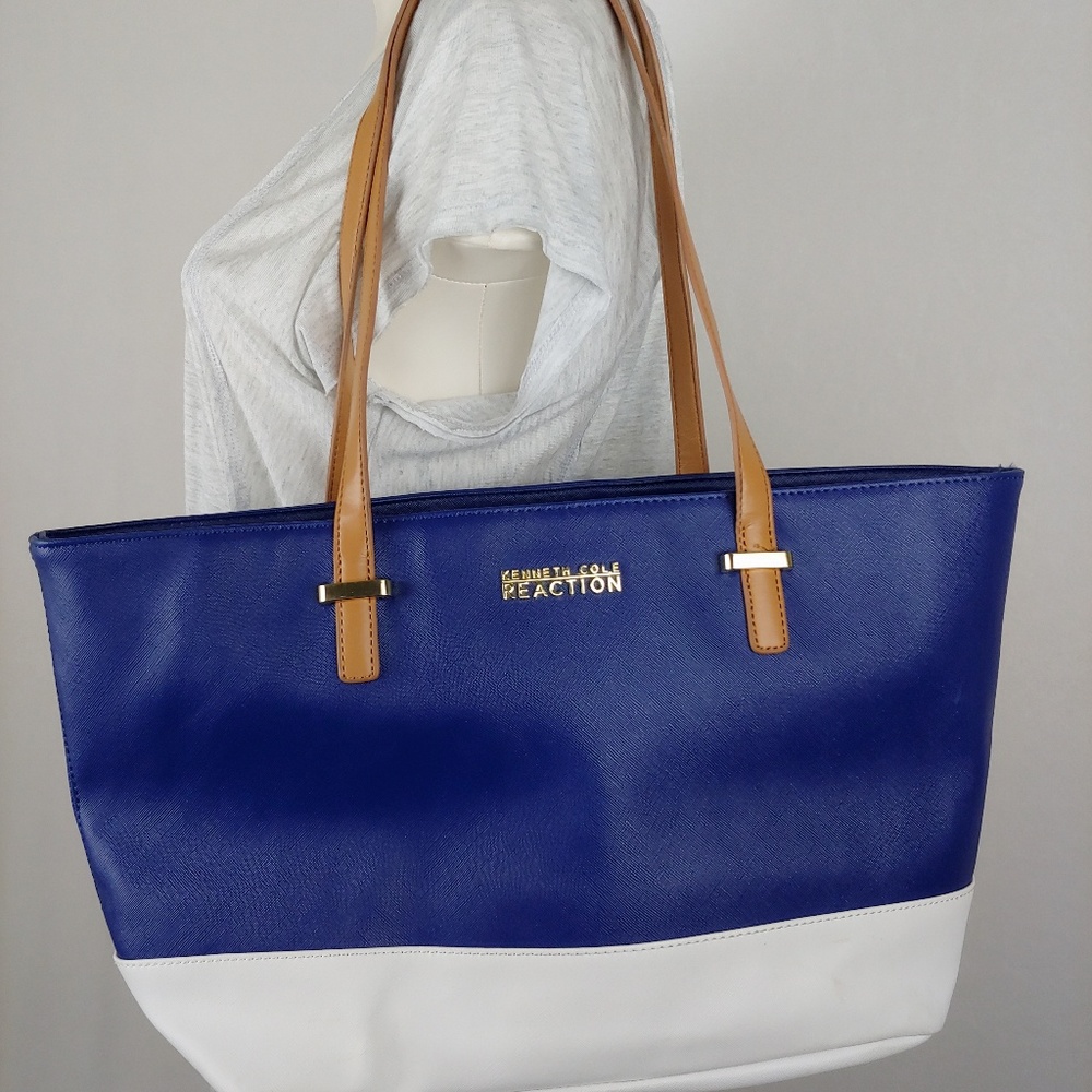 Highly Fashionable Kenneth Cole Purse! - Picture 2 of 8